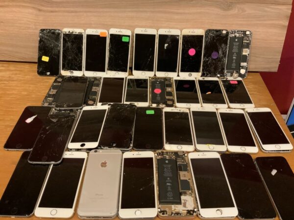Electronic cellular phone Scrap